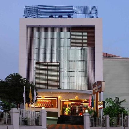 Ambalakkara Regency Otel Kottārakara Dış mekan fotoğraf