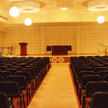 Ambalakkara Regency Otel Kottārakara Dış mekan fotoğraf