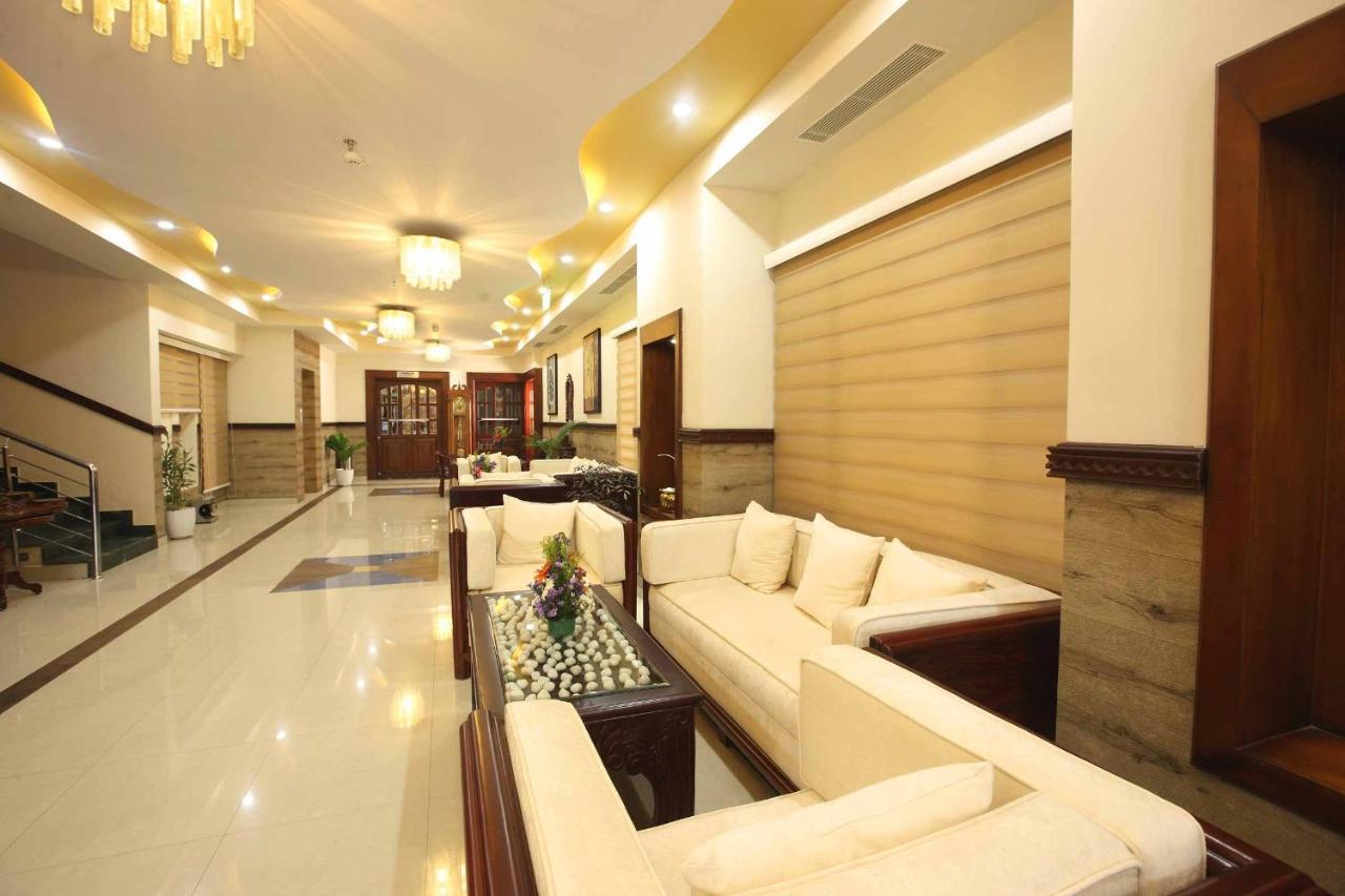 Ambalakkara Regency Otel Kottārakara Dış mekan fotoğraf