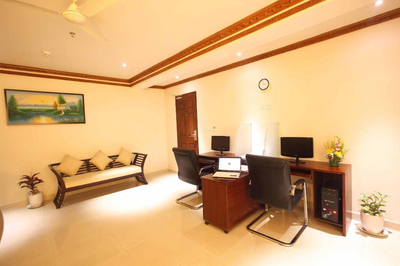 Ambalakkara Regency Otel Kottārakara Dış mekan fotoğraf
